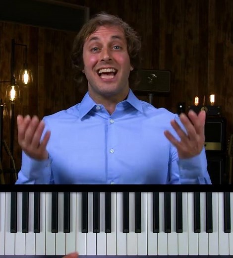 Hark! The Herald Angels Sing #singinglessons #vocalcoach #vocaltips #ChristmasCarole