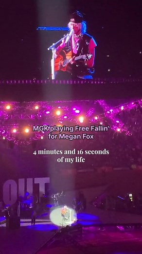 Machine Gun Kelly Performs 'Free Fallin' by Tom Petty at Houston Rodeo