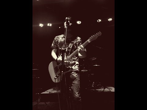 Falling Curtain – Shanns | A Glimpse in Sound