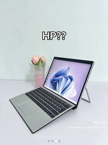 Cuma HP Doang🤡🤡🤡 Kepoin Detail Spesifikasinya Disini⬇️⬇️ ✨Hp Elite X2 Tablet ( Lepasan & TouchScreen )✨ ✅Procesor : Core i5-1135G7 @2.40GHz ✅RAM : 16 GB DDR4 ✅SSD : 256 GB ✅VGA1 : Intel Iris Xe Graphics ✅Layar : 12,5” FHD (1920x1080) IPS ( Lepasan & Touchscreen ) ✅Keyboard : Backlit White ( Lepasan ) ✅Garansi Resmi : 16 OKTOBER 2026 Pesan via WhatsApp Kami ⏩0813-2895-7945⏪ atau DM IG Kami😁 @pahlawanlaptopsemarang ⬆️Klik Link Di Bio Kita Untuk Cek Stock Lainnya⬆️ 📍Lokasi Toko : Pahlawan Lapt