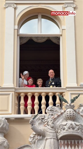 Fête Nationale 2025 🇲🇨 ✨ Comme le veut la tradition, la Famille Princière est venue saluer au balcon la foule réunie sur la Place du Palais. Palais Princier de Monaco - Prince's Palace of Monaco | Monaco Info