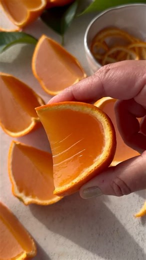 Dagmara Anna Leniartek on Instagram: "Let’s make healthy gummies with no added food colouring and preservatives and only with few ingredients. 🍊🍊 To make the same gummies 1. In your juicer juice 4 oranges (I used tangelos) , small piece of ginger and 5 strawberries. 2. Bloom gelatine in water by combining 1 cup gelatine in 2 cups of water. 3. Transfer 600ml of juice to a pot and heat until warm 4. Add bloomed gelatine and continue stirring until smooth uniform consistency. 6. Fill up shell of