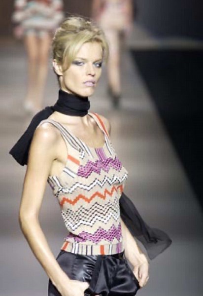 Eva Herzigova Shines in Missoni Fashion Show