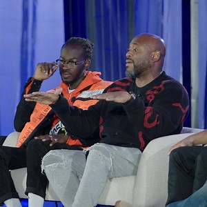 How do collaborations propel the future of the culture? Industry leaders like Ronnie Fieg and more break it down in #ComplexConversations WATCH HERE 👉 https://youtu.be/Z4QhcbfLYgI | Complex