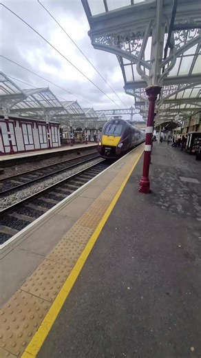 Kettering staion EMR #trainspotting #foryoupage❤️❤️ #nottingham #southern #themslink