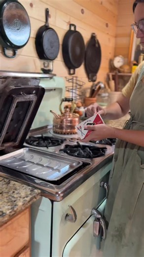 Buttermilk pancakes for lunch. Recipe at Hardmeadfarm.com | Hardmead Farm