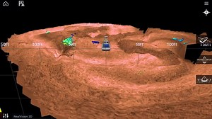 Jim McGowan from Raymarine demonstrates how their leading-edge sonar technologies clearly define structures and fish below the surface. | MarineMax