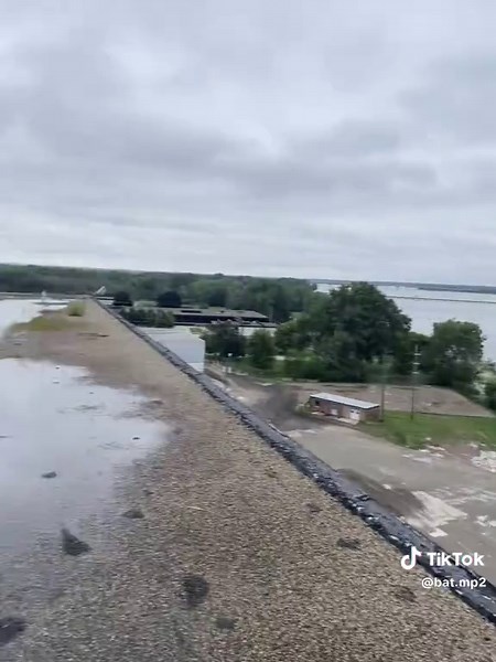 Exploring an Abandoned Paper Mill: Urban Exploration Adventure