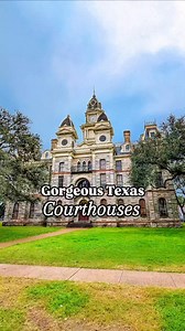 Texas has such beautiful courthouses! #historictexas #historiccourthouse #smalltowncharm #courthouse #historicbuildings #TexasTravel | Texas Wanderers