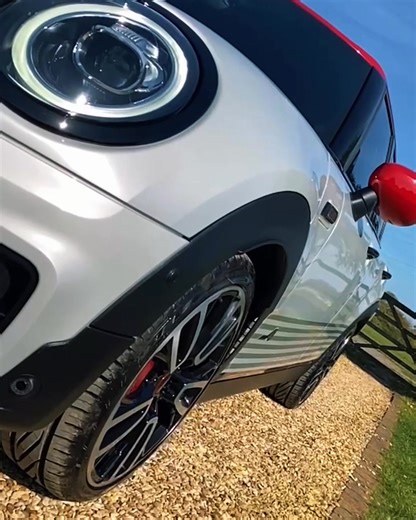🔥 Ready to turn heads and raise heart rates? Meet the 2020 (20) Mini Clubman John Cooper Works 306 Steptronic – where sporty meets spicy in a White Silver finish with bold red accents that scream performance! ❤️🤍 With £3,795 OF FACTORY FITTED EXTRAS, this Mini is a rocket powerhouse! 🚀 Racing stripes, aggressive styling, and a cabin packed with premium features – this hot estate is built for thrill-seekers who crave style and speed. 🏁 Now on sale! Don’t miss your chance to own this ultimate 
