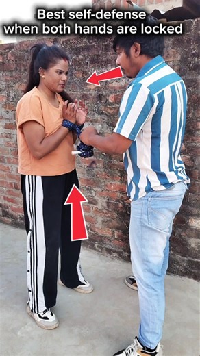 Best self-defense when both hands are locked #selfdifence #kravmaga #tutorial #martialarts