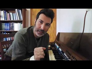 Tocando un Órgano Sintetizador Baldwin de (1974).