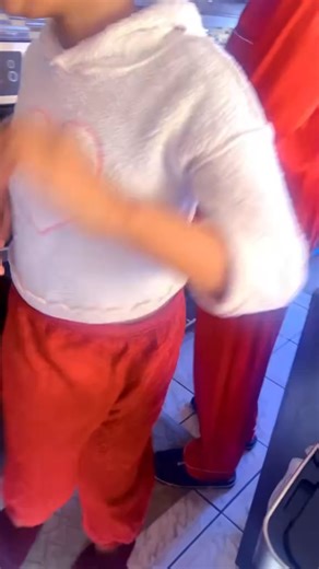 Madam POS opti soin mwen yon serveur yon serveuse map byen pase ! Pa bliye pase vini fe konensans a serveur a 1321 Flatbush Ave se lakay wap ka vote lajan San difikte pase konye a anpil lanmou pou nou ❤️ ❤️ ❤️ | Pos Multi