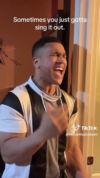 Whitney Houston: Celebrating Powerful Vocal Performances