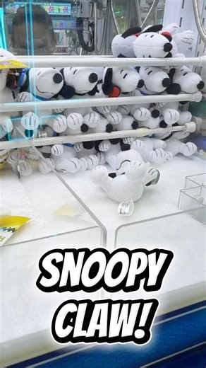 We Need This Winter Snoopy Plush! #clawmachine #snoopy #japan