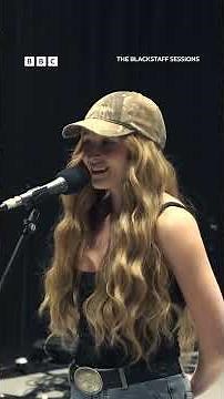 Janet Devlin performed Cat Fishin’ for ‘The Blackstaff Sessions’ on Anne-Marie Wallace this week.