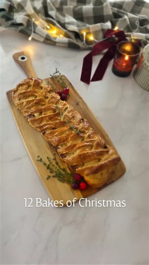 Lynne on Instagram: "Can't stop, won't stop baking!! 🤣 My 12 Bakes of Christmas became.... The baker's dozen You know me, I couldn't stop at 12 in the end 🤣 I actually have another 2 recipes recorded, but we're kind of out of time now A little extra bake for you, perfect for using up leftover cheese and things from the fridge. It's more an idea than a recipe really, tweak to suit what you have. Tap the flag to save this to come back to! 🎄 Festive Plait🎄 1 packet ready rolled puff pastry 200g