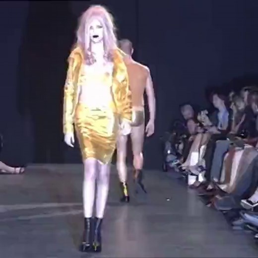 Adriana Lima Betsey Johnson Fall 1998 Runway Incident