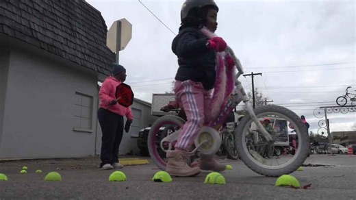 Boise Bicycle Project gives away 634 bikes to kids before Christmas