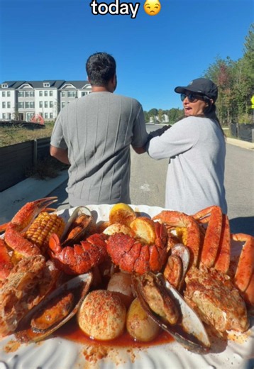 Why This Seafood Boil Was So Difficult to Eat 😡