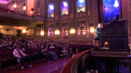 Byrd Theatre organist Bob Gulledge marks 30 years playing the Mighty Wurlitzer in Richmond