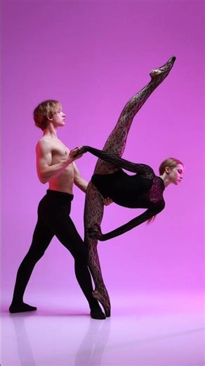 🇺🇦 Model poses for photoshoot📸 Ballet. Models Alina and Ivan