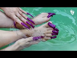 DEMO 🌞 Feet in the pool on a summer day