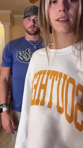 More Amateur Back Cracking #backcracking #chiropracticbackcracking bacl cracking at home, husband cracking wife's back, couple chiropractic adjustment, back cracking trend, self adjustiments, popping back with chair, cracking your own back #chiropractic #chiropractor #asmrsounds #backcracking #compilation #quiropraxia #quiropractico #체형교정 #ほね音