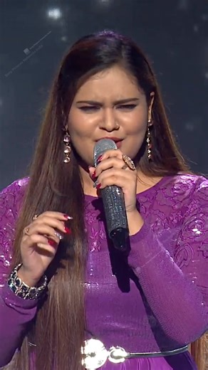 880K views · 34K reactions | Sabke request karne par Shreya gaane wali hai “Baahon mein chale aao” Dekhiye #IndianIdol aaj raat 8:30 PM baje, sirf #SonyEntertainmentTelevision pe. Shreya Ghoshal Vishal Dadlani Aditya Narayan Fremantle India Abhijeet Bhattacharya Lalit Pandit #SonyTV #IndianIdol15 #IdolSneha | Sony Entertainment Television | Facebook