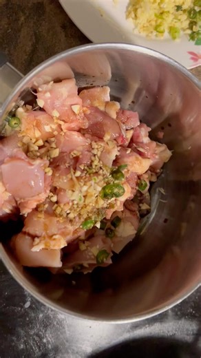 Full recipe on Instagram👇Like👍Subscribe🔔 for more!#shorts #chickenchilli #indochinese #foodvideos