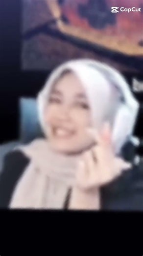 maaf yg foto ke2 blur🙏😭@RozzViona #fypage #roblox