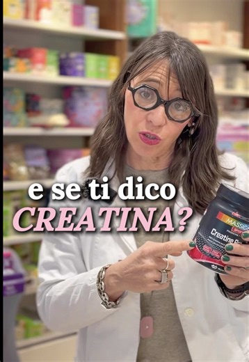 E se ti dico CREATINA? Questo è l’integratore naturale fondamentale per le donne dopo i 40 anni 💪🏼 Migliaia di studi clinici dicono che: 👉🏼 Nutre cervello cuore e muscoli 👉🏼 Preserva e sostiene la massa muscolare, migliorando la composizione corporea 👉🏼 Aumenta l’energia diretta delle cellule, quindi diminuisce stanchezza 👉🏼 Sostiene memoria, concentrazione e lucidità mentale 👉🏼 Aiuta supporto metabolico migliorando la sensibilità all’insulina Se sei una donna over 40 questo e ancora