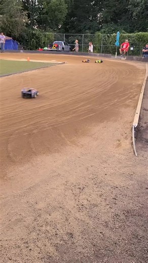 #rc #rcracing #rccar #rctrack #dirtoval #dirttrack #dirt #oval #ovalrace #ovalracing #ovaltrack #racecar #race #mudboss #mudbossracing #mudbossrc #traxxas #traxxasrccar #traxxasslash2wd #slash #gtbodies #skunkboss03 #racereadyproducts #papawillys #khdspeedlab #bigblock #clean #cleanpass