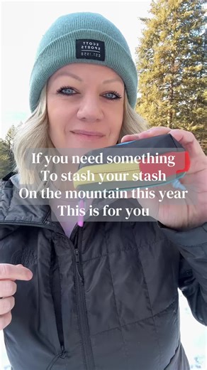 Essential Mini Clip-On Bag for Snowboarders