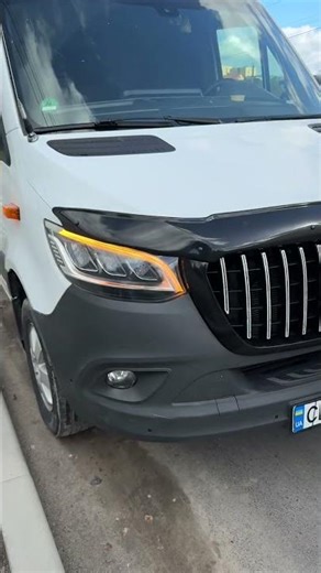 🚐 Lost the fog light cover on the 907 Sprinter 😅