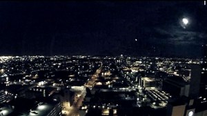 Possible meteor dazzles Phoenix with fireball across evening sky