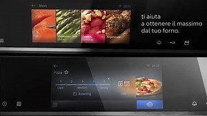 45K views · 23 reactions | Che aspetto avrà la cucina del futuro? Per noi di Siemens, la risposta è nel design funzionale ed elegante della linea iQ700. Studiata per rivoluzionare ogni angolo della tua casa, è capace di rispecchiare non solo le tue abitudini ma anche il tuo stile. #SiemensHome #EmpoweringAmbitions #CucinaDelFuturo | Siemens Home | Facebook