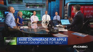 Apple downgraded to rare sell rating by Maxim