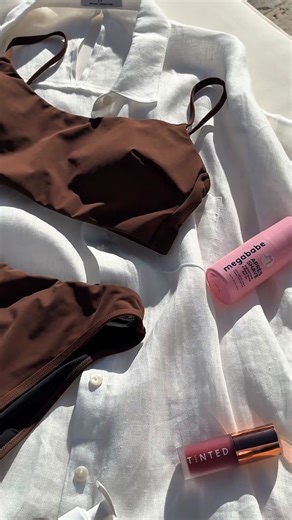 Knix | ✨GIVEAWAY CLOSED ✨Clocking out and diving in. 🌊✨ We’re giving away the ultimate 5-9 fit—a bundle featuring must-haves from Knix, Live... | Instagram