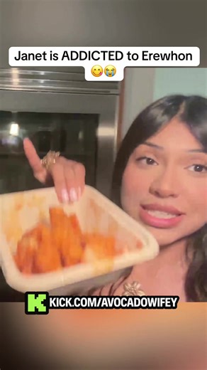 Janet is ADDICTED to Erewhon 😋😭 #lildedjanet #erewhon #erewhonmarket #fyp