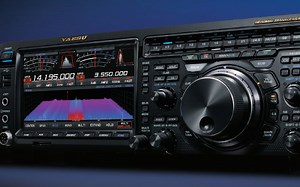 年轻人的第一台短波电台-八重洲FTDX101D开箱