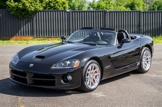 19k-Mile 2005 Dodge Viper SRT-10 Roadster