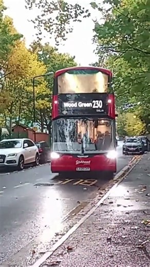 230 bus coming to upper walthamstow stop