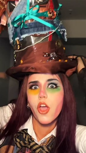 Su&Elvin | @secondthat2 🎸🤡🎧 #halloweeen #halloweeen #cadılarbayramı #kostüm #tasarımcı #modatasarım #kördügüm #keşfetedüş #keşfet #kesfetteyiz #fypシ゚ | Instagram