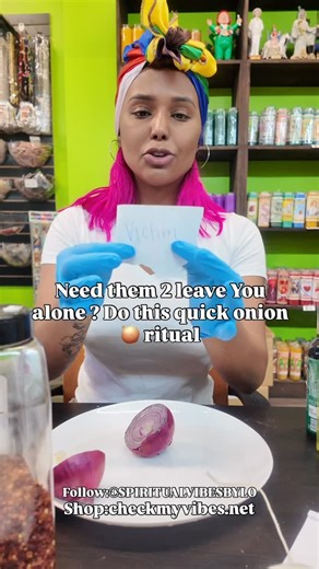 Lo luna on Instagram: "🧅✨ Sometimes peace costs one onion and a black candle, baby — and that’s a bargain 😌 If you’ve been feeling someone draining your energy, gossiping, or just refusing to leave you alone, this quick onion ritual will handle that spiritual eviction 🚪💨 However if you need something stronger than this book your spell work with us 🫶🏽🧙‍♀️ You’ll need: 🕯️ 1 black candle (banishment + protection) 🧅 1 onion (to 