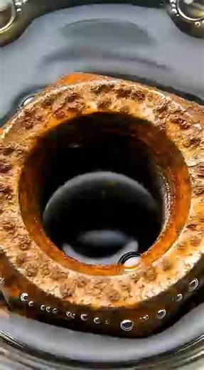 Laser rust removal on a nut. #rust #rustremoval #laserrustremoval #oddlysatisfyingvideo #asmr