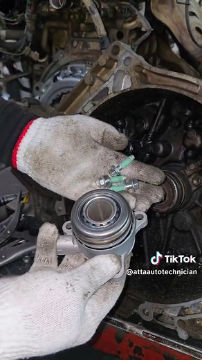 Replacing Clutch Kit and Bearing for Toyota Corolla