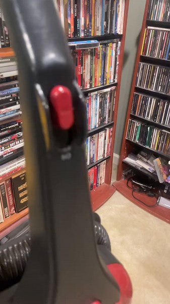 Rare-ish singer vacuum #fypp #foryoupage #foryou #viral #fypシ゚viral #vacuumcleaner