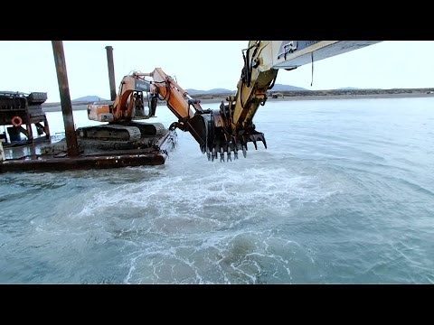 Mega Dredge Battle | Bering Sea Gold