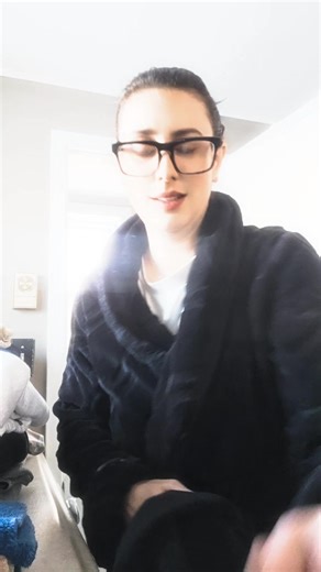 It feels so good...... Sonique.. Laundry and this banger....